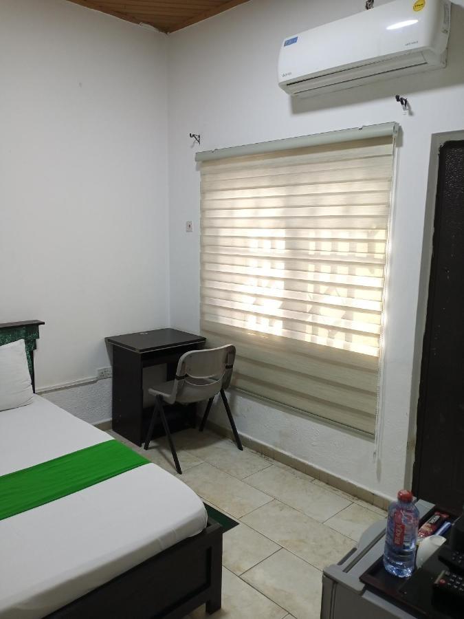 Hgl Guest House East Legon Zewnętrze zdjęcie